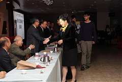 391002_336727049672106_100..