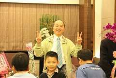 391969_336773293000815_100..