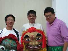 185639_204157176262428_100..