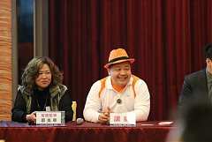 10524349_4891273937857_546..