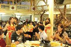 399988_342419235791913_100..