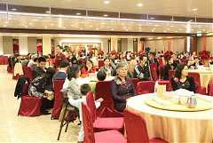 401985_336730476338430_100..