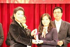 387403_336734629671348_100..