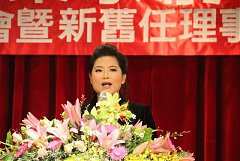 406282_336729479671863_100..