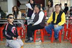 190795_204153832929429_100..