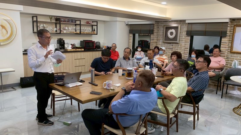 LINE_ALBUM_20250812讀書會-..