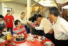 417084_342416142458889_100..