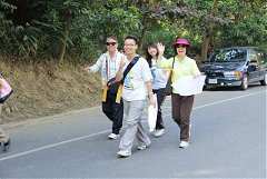 395674_342402915793545_100..