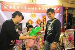 417699_342444245789412_100..