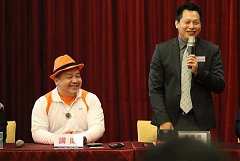 10933893_4891276297916_259..