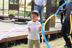 563204_578493672175891_199..