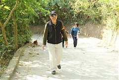 395319_342406275793209_100..