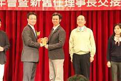 409762_336723773005767_100..