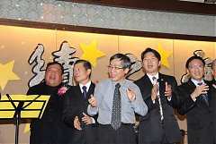 399910_336774749667336_100..