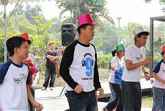 312303_578488185509773_174..