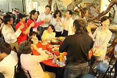 431483_342429052457598_100..