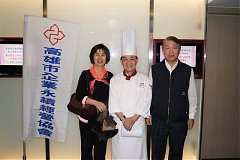 200798_207637125914433_100..