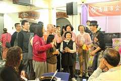 430088_342440742456429_100..