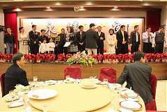 393304_336776703000474_100..