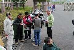 188577_204160366262109_100..