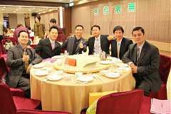 398131_336735296337948_100..