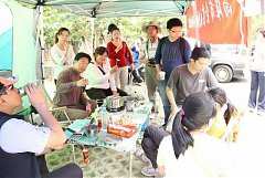 421497_342397975794039_100..