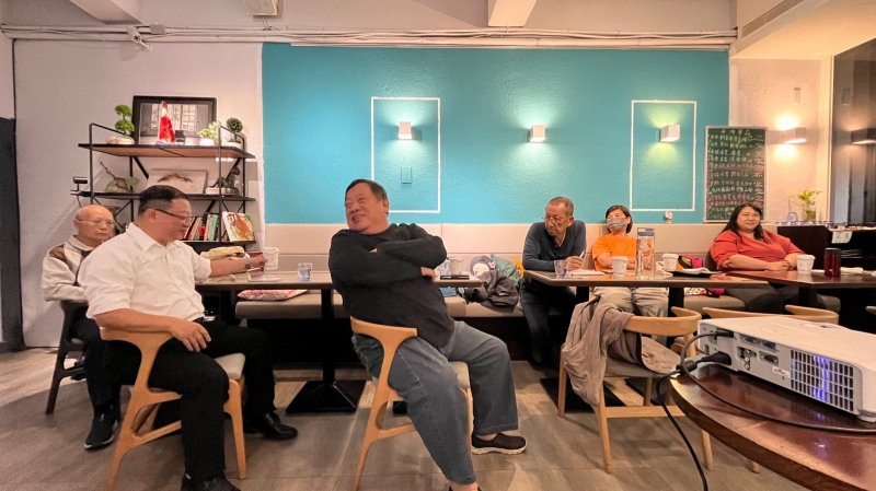 LINE_ALBUM_20241210讀書會_..