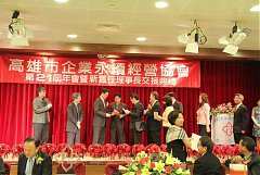 383038_336725703005574_100..