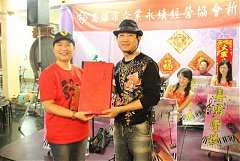 396245_342445879122582_100..