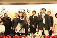 377992_336777333000411_100..