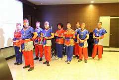 409315_336737166337761_100..