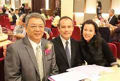 373861_336711396340338_100..