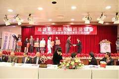 387850_336714449673366_100..