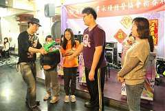 431292_342431372457366_100..