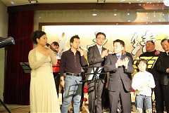 405390_336775673000577_100..