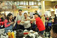 431531_342415919125578_100..