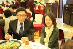 408969_336768656334612_100..