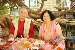 427496_342430622457441_100..