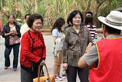 563232_578469822178276_209..