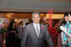 389515_336701736341304_100..