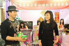 426091_342443849122785_100..