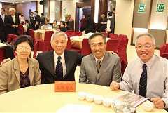 407135_336700729674738_100..