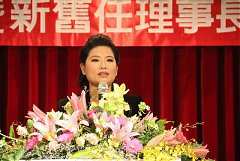 403919_336729319671879_100..