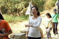 421134_342409925792844_100..