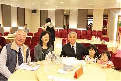 377165_336699766341501_100..