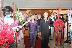 392315_336702146341263_100..