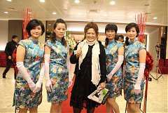 400990_336700609674750_100..