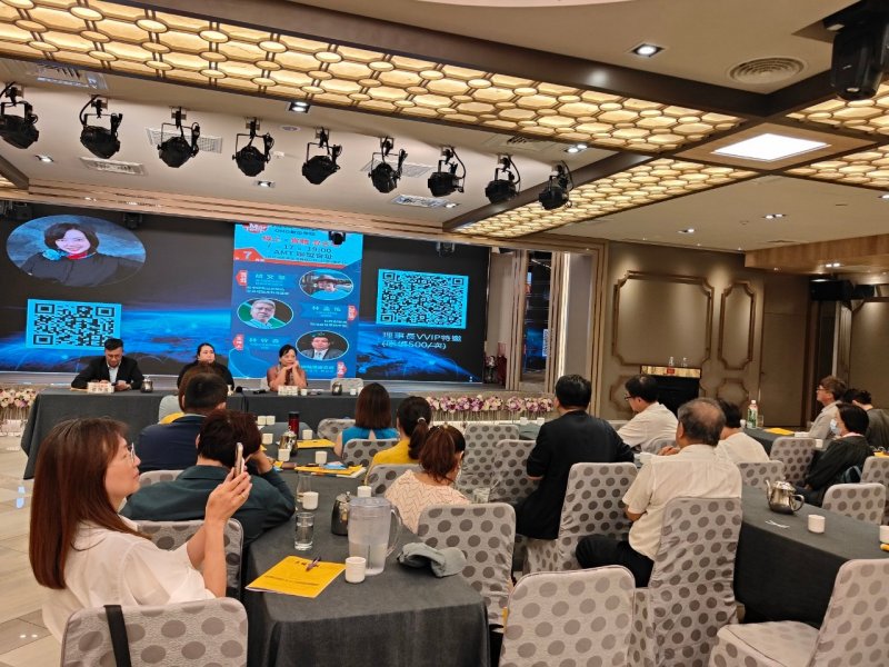 LINE_ALBUM_20240717_7月份..