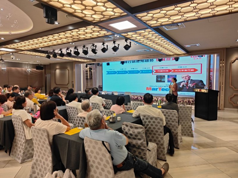 LINE_ALBUM_20240717_7月份..