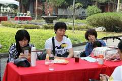 179681_578473688844556_154..